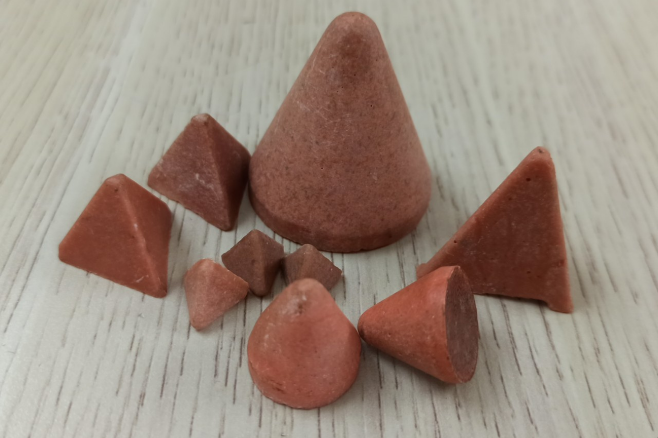Đá đánh bavia (TRIANGLE RUOGH)