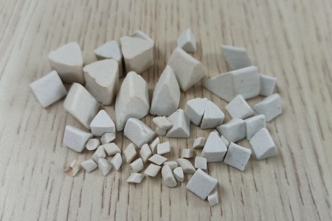 Đá đánh bóng (TRIANGLE FINE)