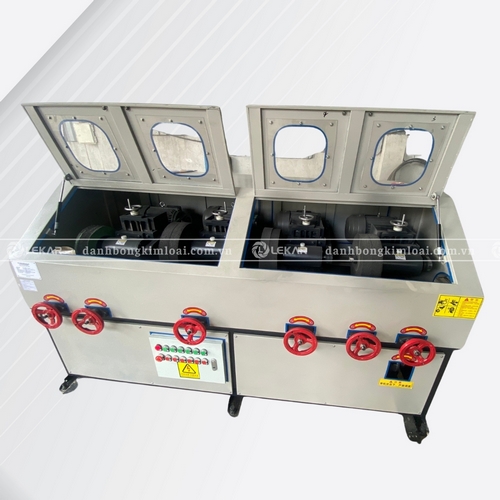 Máy đánh bóng ống tròn thẳng 4 tổ mài LKO-12T-4-SD-16.75 có hộp che, công suất động cơ 16.75kw